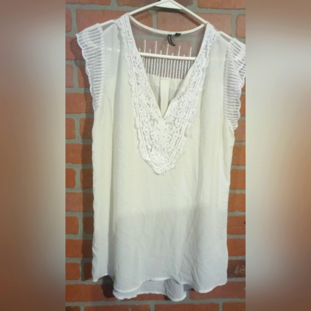 Women's Size Medium HeartSoul Tunic Shirt